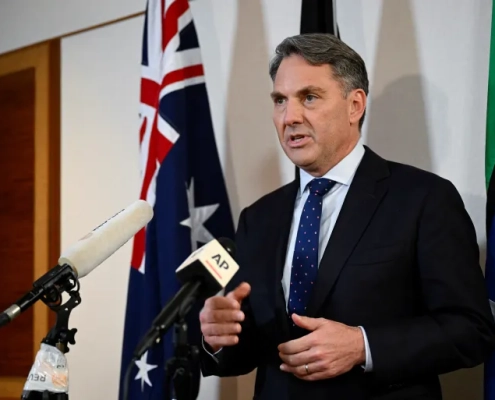 We don't support Taiwanese independence, we have a one-China policy, Australian defence minister tells Al Jazeera [Caroline Chia/Reuters]