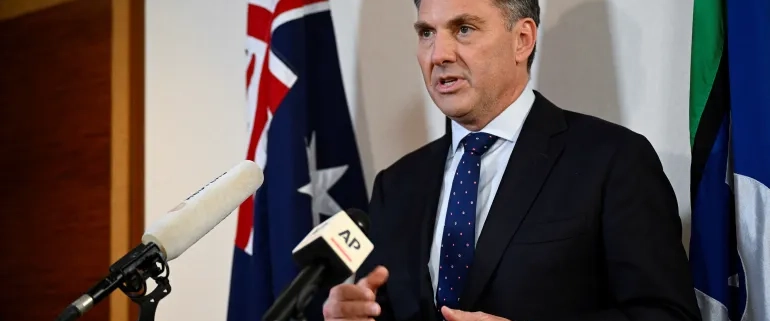 We don't support Taiwanese independence, we have a one-China policy, Australian defence minister tells Al Jazeera [Caroline Chia/Reuters]