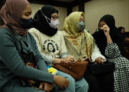 Siti Suhardiyati, Safitri Pusparani, Solihah and Desi Permata Sari say they have found comfort in each other, as they seek justice for their children [Jessica Washington/Al Jazeera]